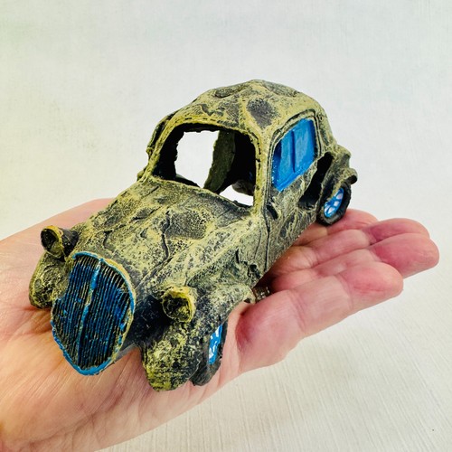 Car wreck aquarium decoration - car,