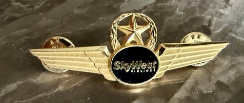 Skywest airlines pilot - airlines,