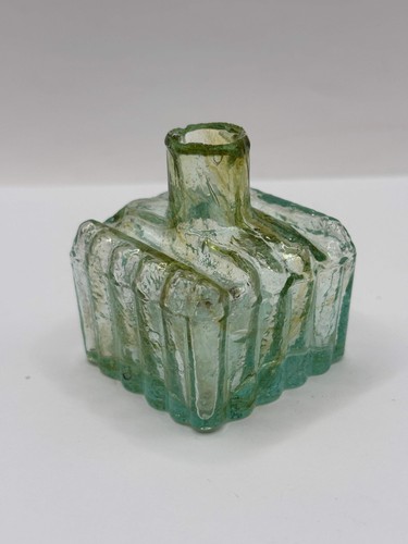 Old aqua glass ribbed - , ink