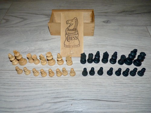 Staunton boxwood chess set - boxwood, in