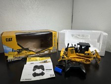 Diecast Masters 25002 1/24 R/C Caterpillar D7E Track Type Tractor Radio Control