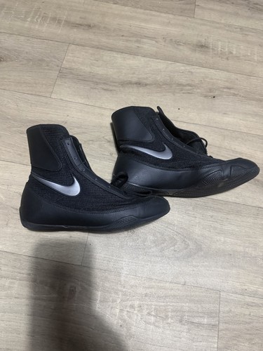 Nike machomai - machomai, 2