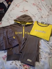 Girls Brownies Uniform Size 28" B015