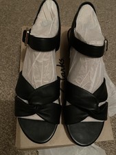 Ladies Clark’s Black Leather