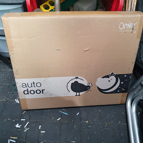 Omlet automatic chicken coop - chicken,