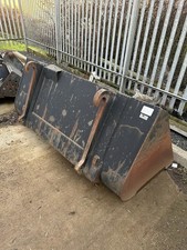 90" Telehandler Bucket w/ JCB