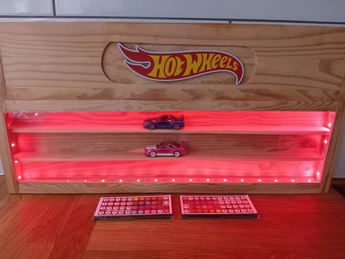 Hot wheels display case wall - case,