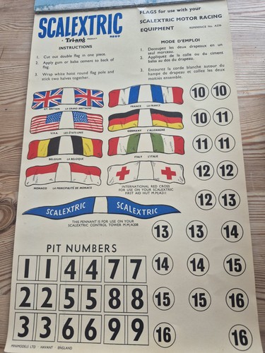 Tri ang scalextric - flags, pit