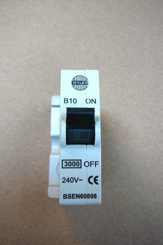 Wylex b10 3000 10a mcb - mcb, in