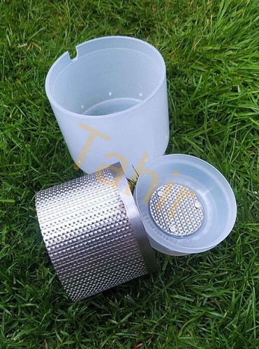 Cheese making mould - with, a
