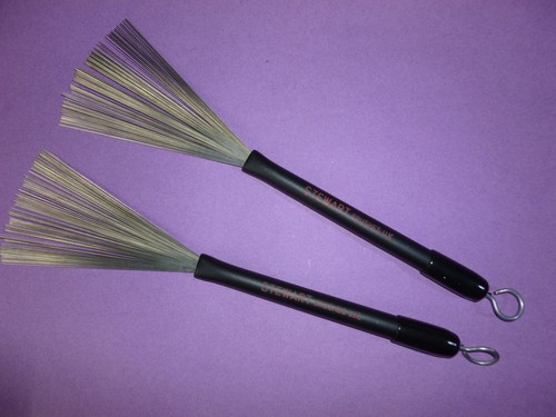 Retractable wire drum brushes - drum,