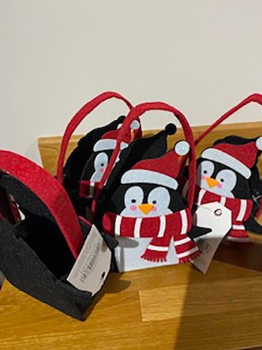 Penguin gift bags - 4,