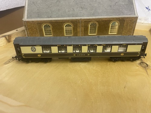 Hornby pullman coach amber - coach,