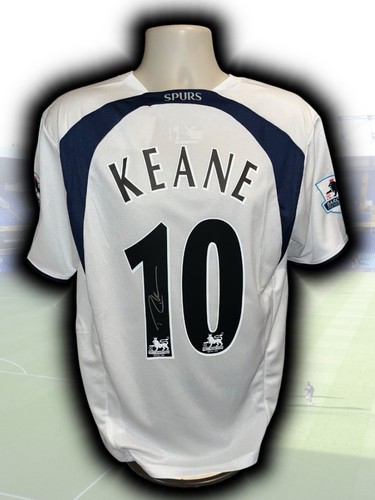 Hand signed robbie keane - robbie,