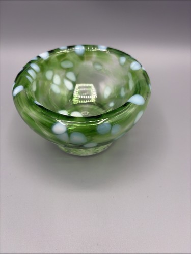 Handblown lime green white - lime,