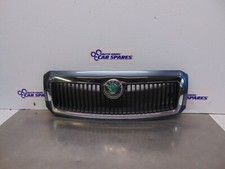 Skoda Fabia Front Grill 6Y 99-07 Grey 9901 Grille Badge 6Y0853668 Chrome