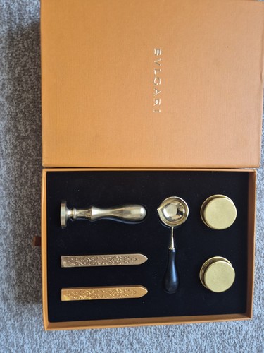 Bvlgari letter wedding wax - letter, or