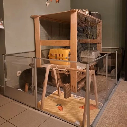 Clear acrylic dog playpen - clear,