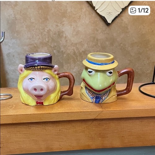 Miss piggy and kermit the - kermit,