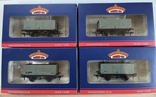 Bachmann  rake of 4  8 plank
