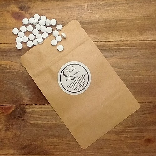 Minty toothpaste tablets with - tablets,