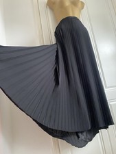Black Pleated Skirt Sz12 Midi Starlet Soft Flattering Full