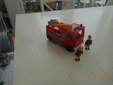 2009  Jupiter Fire engine with Fireman Sam & Elvis Figures.