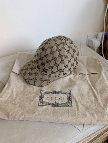 Gucci monogram logo - gg,