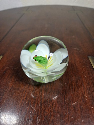 Vintage green frog - vintage,