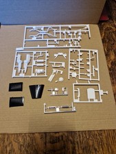 Revell 32 Ford Parts - 1:25 Scale