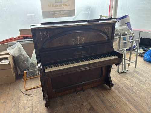 Piano - (, marsh