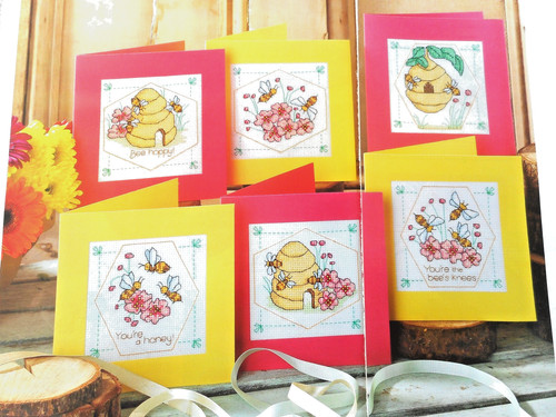 Bees honey flowers - flowers, cards.