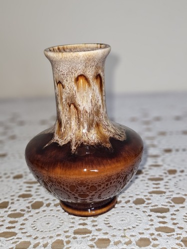 Kingston pottery hull brown - kingston,