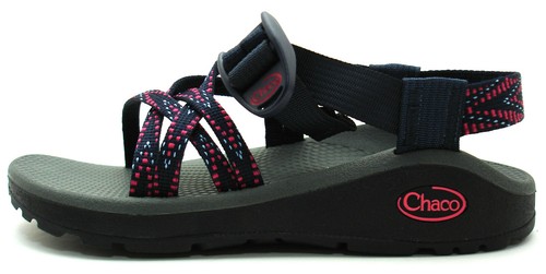 New chacos womens - sz, 5