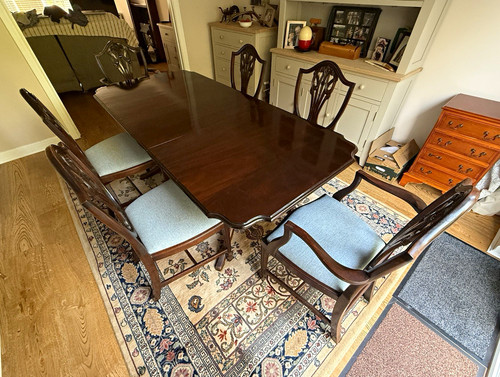 Elegant mahogany look dining - elegant, mahogany‑look