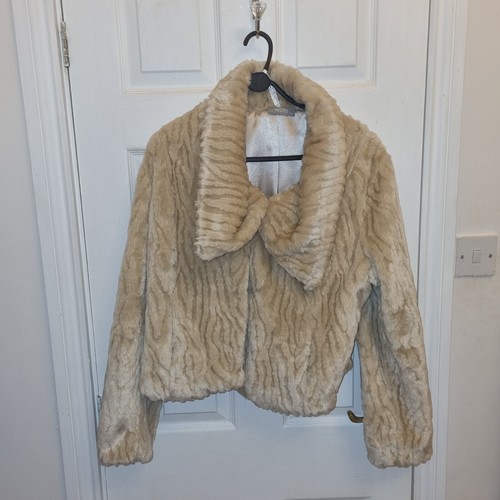 Ladies medium size - , fur
