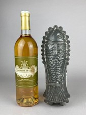 VINTAGE JELLY MOULD & PASTRY