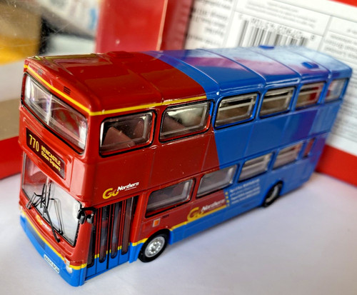 Corgi royal mail 76 - corgi, scale