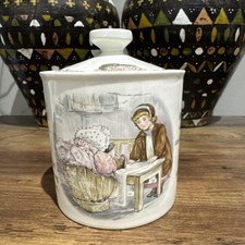 Wedgewood Beatrix Potter Mrs Tiggy-Winkle Storage Jar With Lid