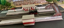 N Gauge Building~Double Station & Platforms~FREE Footbridge~Waiting room~People 