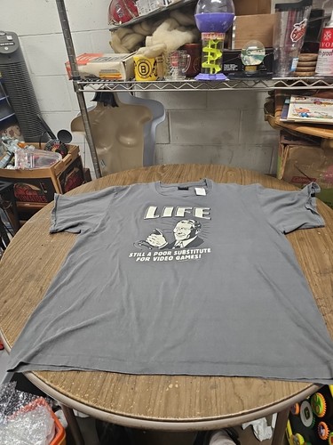 Y2k vtg tshirt life still - life!,