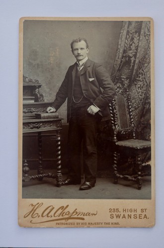 Cabinet card victorian - cabinet, of