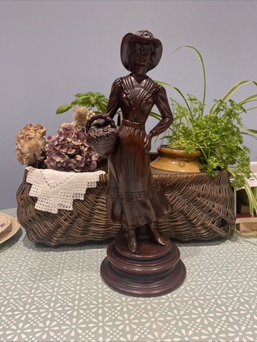 Tall brown detailed - tall, ceramic