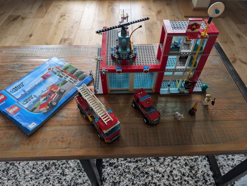 Lego fire station 60004 - lego,