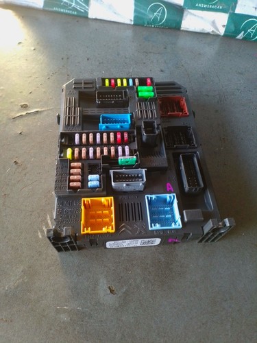 Vauxhall grandland fuse box - fuse,