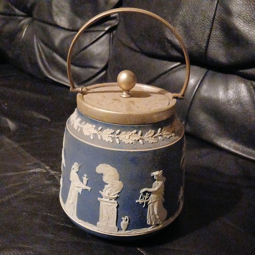 Rare antique wedgwood jasper - antique,