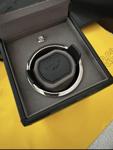 Wolf cub single - cub, watch