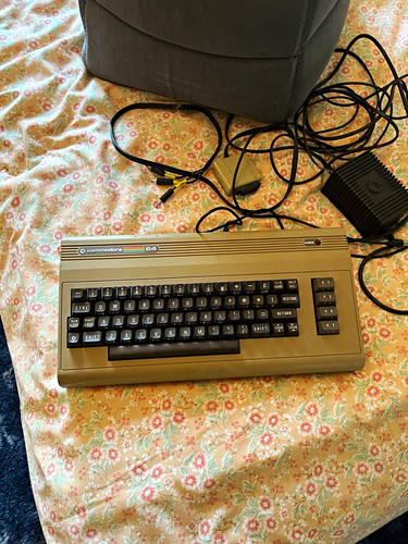 Commodore vintage home - commodore,
