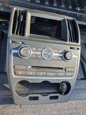 LAND ROVER FREELANDER 2 CENTRE CONSOLE SURROUND TRIM WITH AIR VENTS