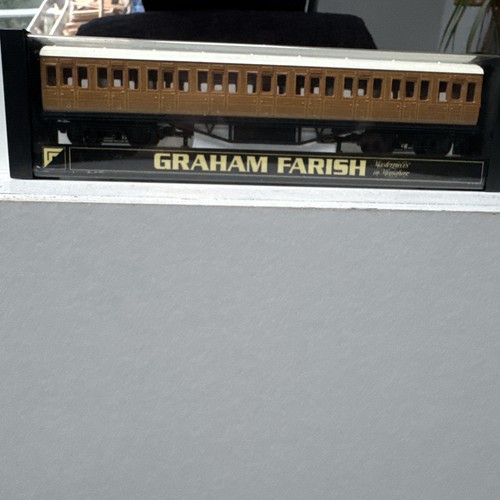 Graham farish coach - graham,